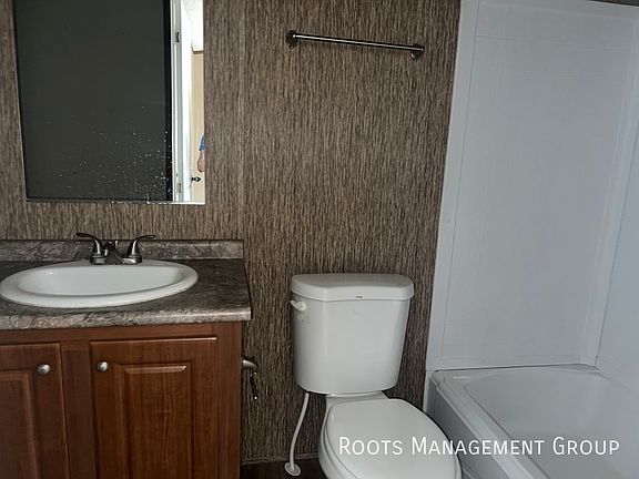 4th image of 310 Hester Ave #47