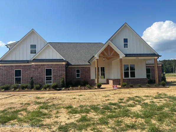 1710 Cane Creek Dr, Hernando, MS 38632
