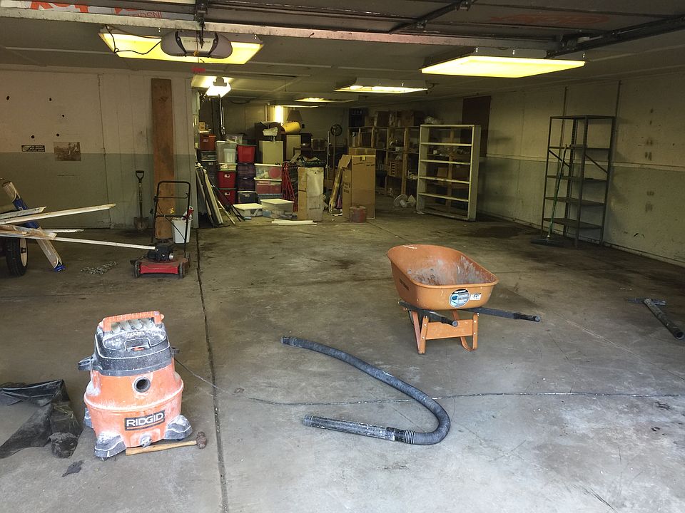 1st image of 704 W Woodside Ave