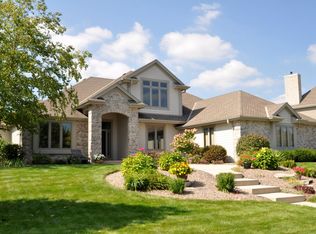 W150N7365 Wood View Dr, Menomonee Falls, WI 53051