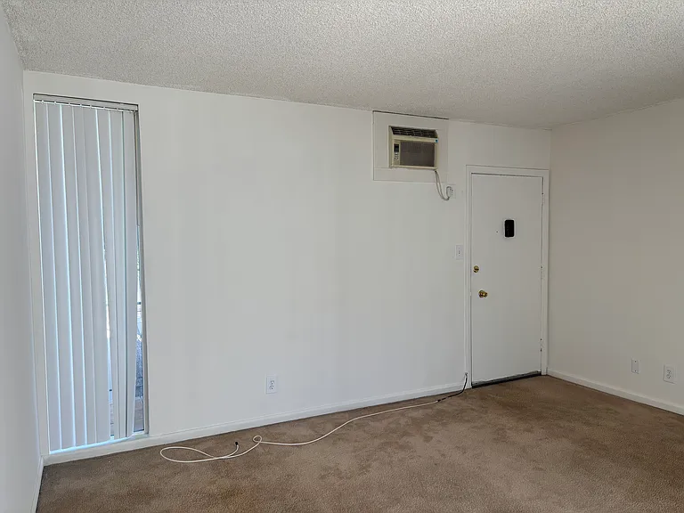 760 Earlham St #8 — Photo 3