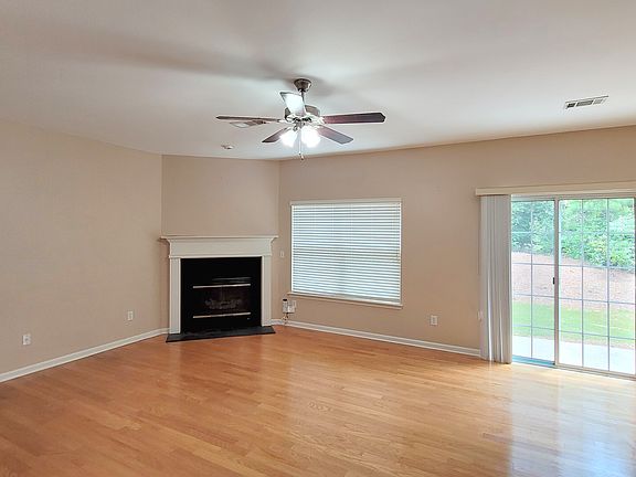 Spacious living room