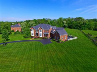 2581 Colts Neck Rd, Blacklick, OH 43004