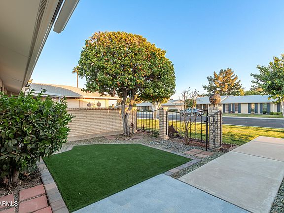 3rd image of 10808 W KELSO Drive