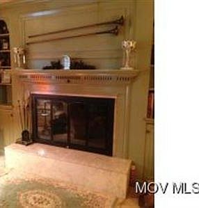 5th image of 22 Meadowcrest Dr