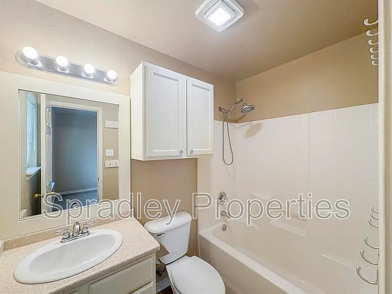 105 E 15th Ave — Photo 11