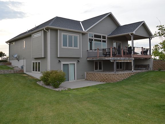 Walkout basement into yard