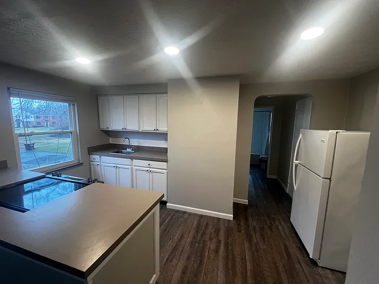 544 Aberdeen Ave #A — Photo 4