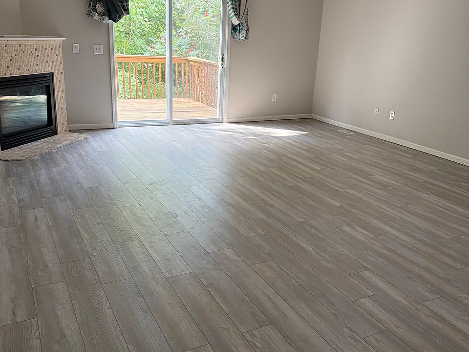 1st image of 1794 Grand Ridge Ct NE #1794