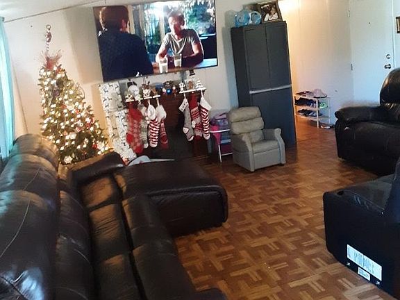 5th image of 518 Orleans Ave