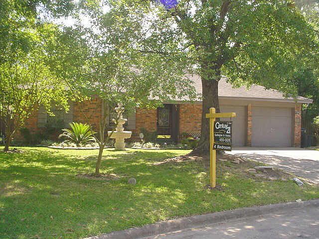 2nd image of 719 Cheam Cir