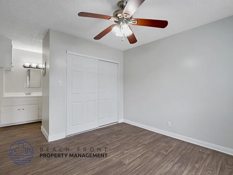 12417 Benedict Ave. — Photo 24