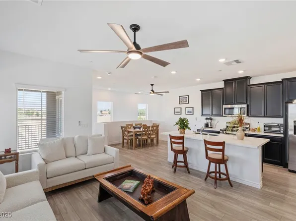 7230 N Decatur Blvd #6, Las Vegas, NV 89131