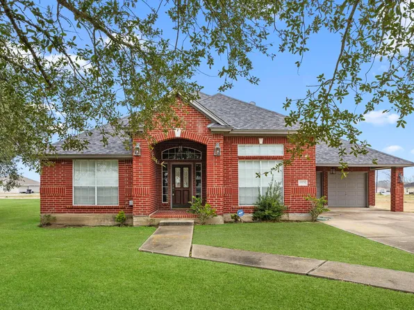 6908 Westgate St, Wallis, TX 77485