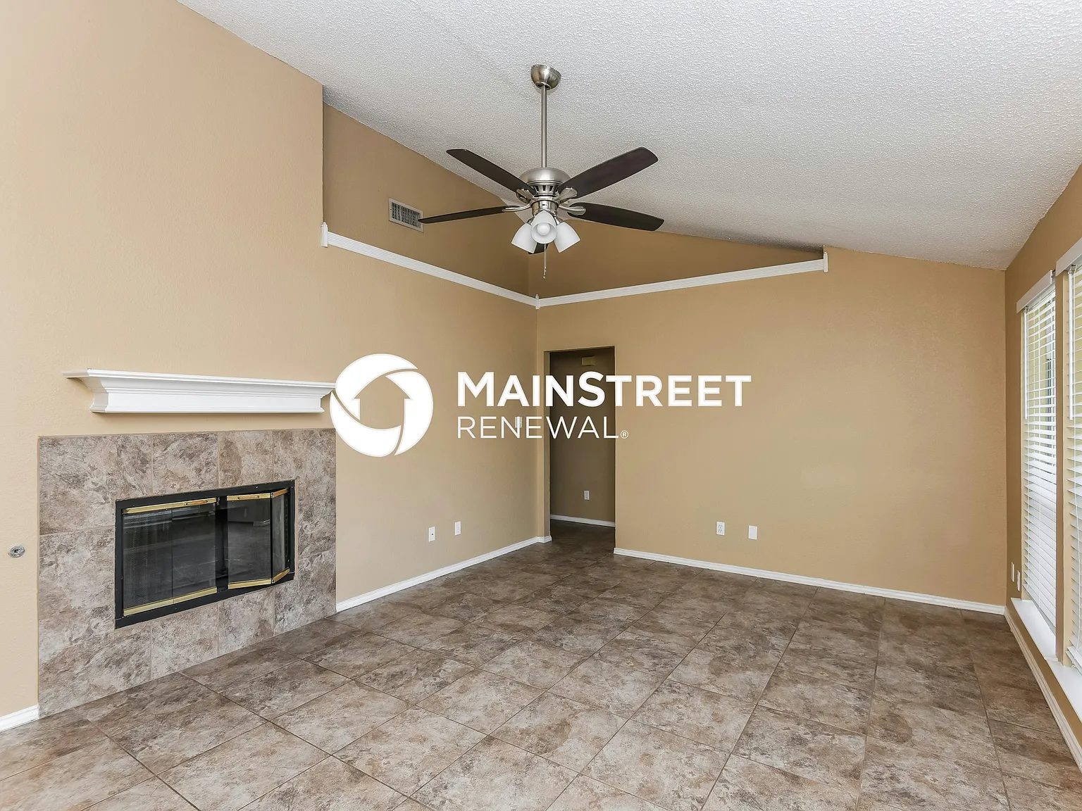 1833 Cedar Tree Dr — Photo 4