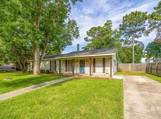 203 Patrician St, Fairhope, AL 36532