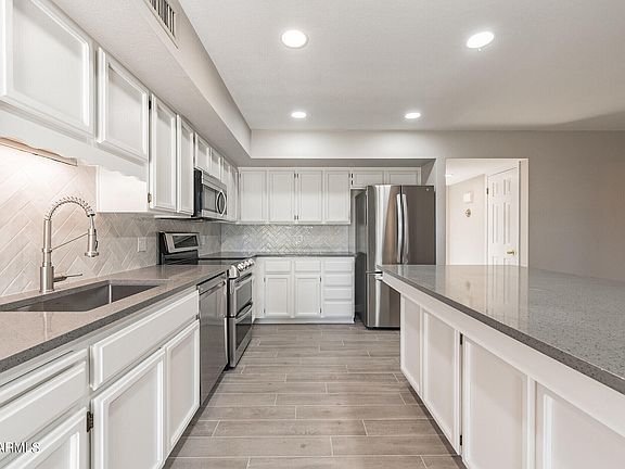 3rd image of 6232 E Aire Libre Lane