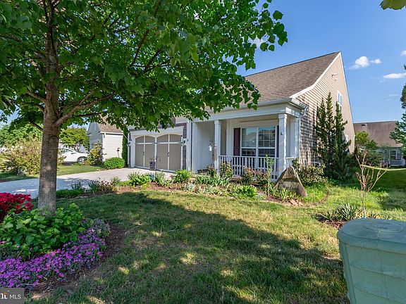 5th image of 6 Whaleback Ln