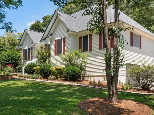 24 Woodhaven Ct SW, Cartersville, GA 30120