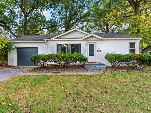 10 Manas Dr, Swansea, IL 62226