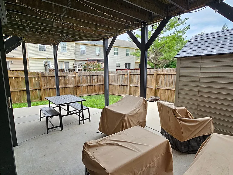 20140 Daniels Cir — Photo 32