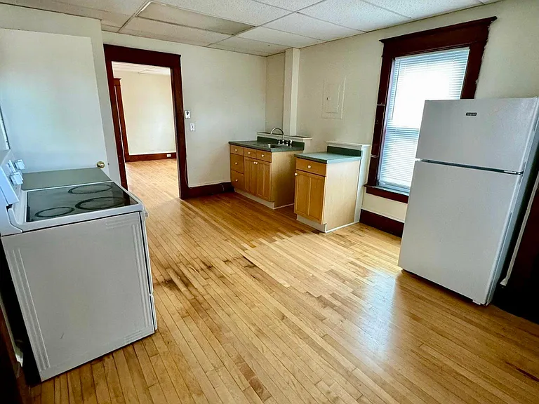 161 Pine St #2 — Photo 14