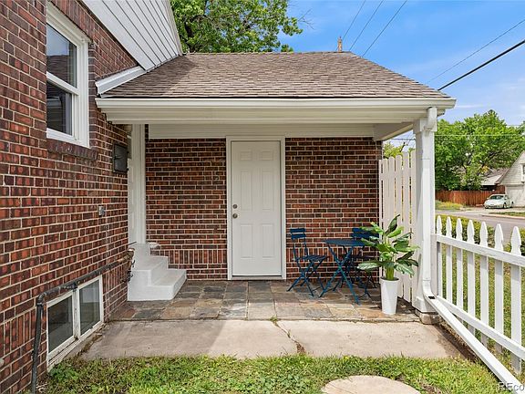 4th image of 1691 Roslyn Street