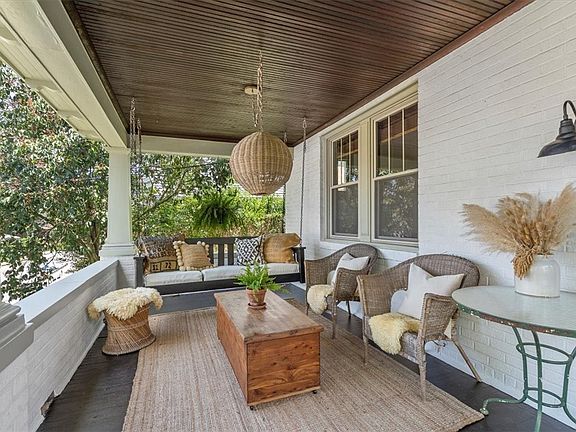 3rd image of 113 Shady Dr W
