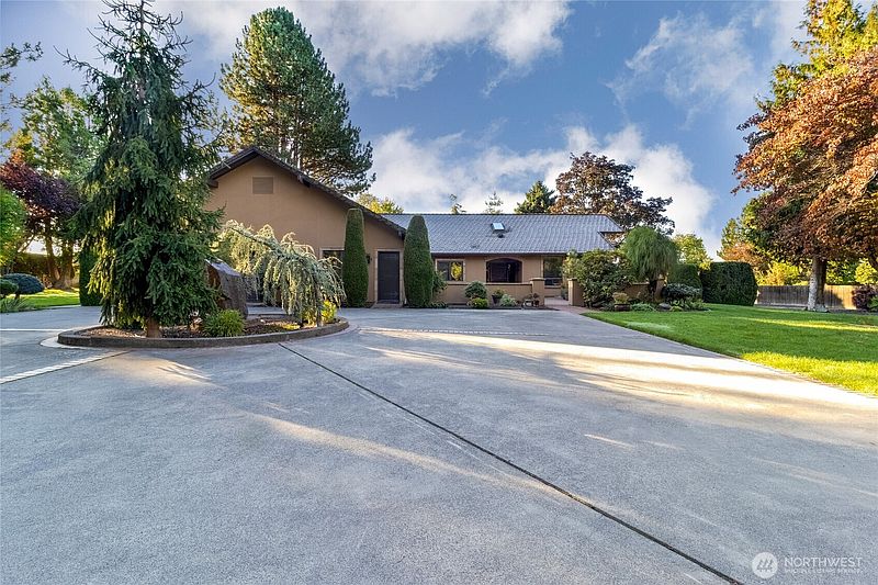 2nd image of 1134 Abbott Road