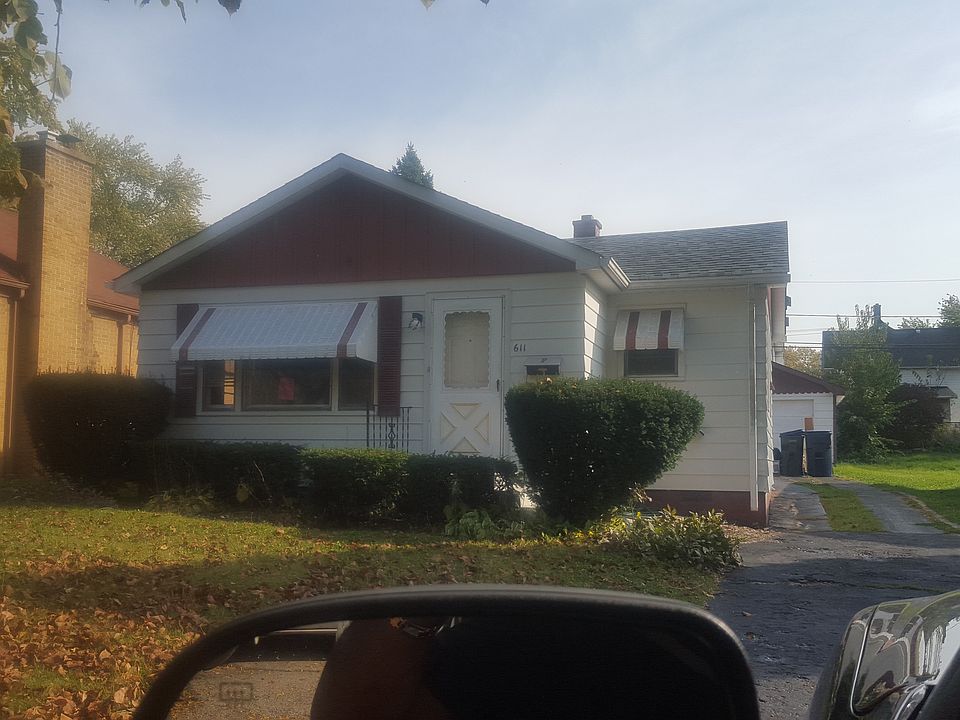 1st image of 611 Yeoman St #House