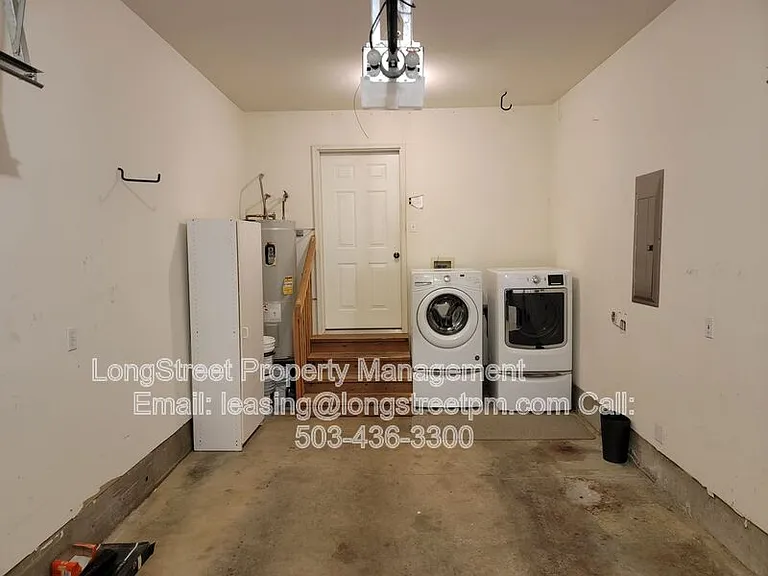 3121 NE Flintlock Pl — Photo 20
