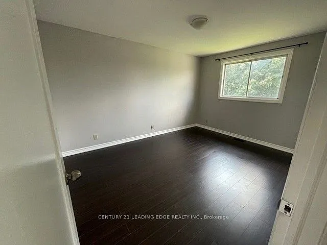 438 Colborne St — Photo 13