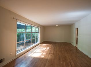 878 Vistavia Cir, Decatur, GA 30033