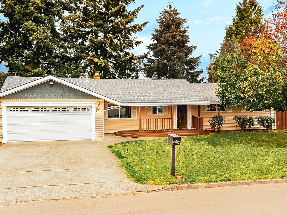 1st image of 597 NE Birchwood Pl
