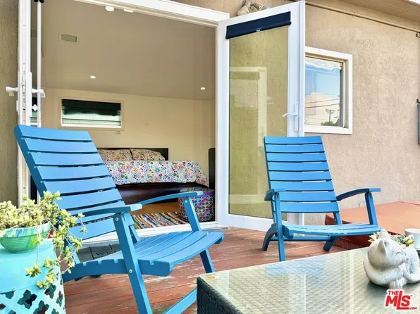 5445 Agnes Ave, Valley Village, CA 91607