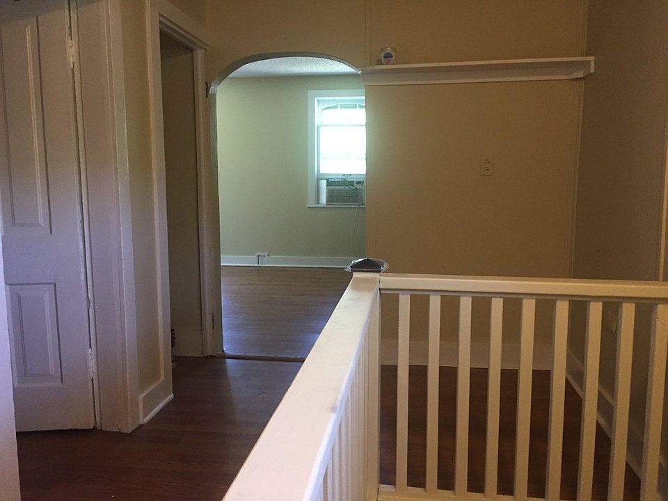 2nd image of 727 W 8th St