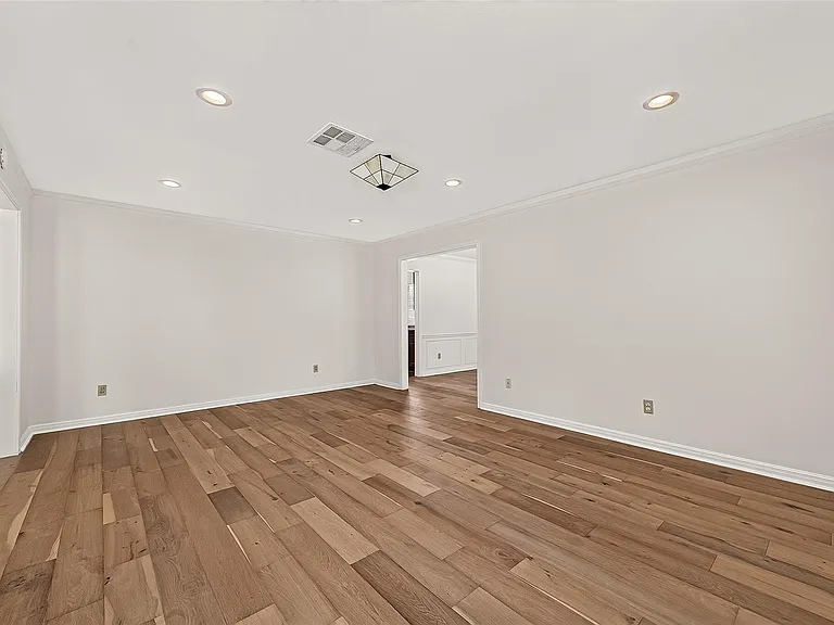 12411 Pinerock Ln — Photo 9