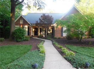 1509 Matthews Plantation Dr, Matthews, NC 28105
