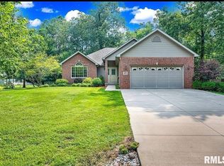 228 Briarwood Pl, Dahinda, IL 61428