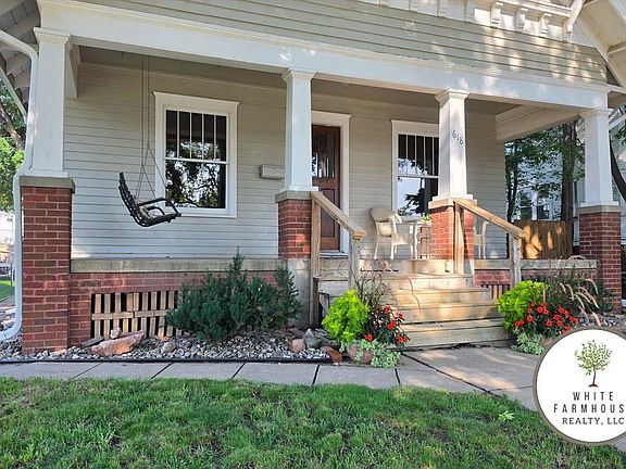 2nd image of 618 Logan St