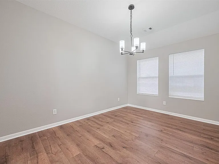 12230 Hawthorne Hill Cir — Photo 23