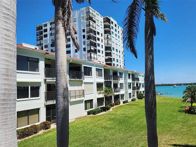 6287 Bahia Del Mar Cir #311 — Photo 11
