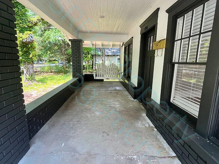 1904 Washington Ave — Photo 7