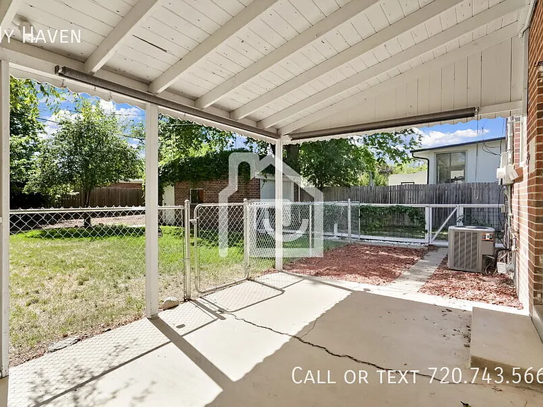 1440 Ivanhoe St — Photo 21