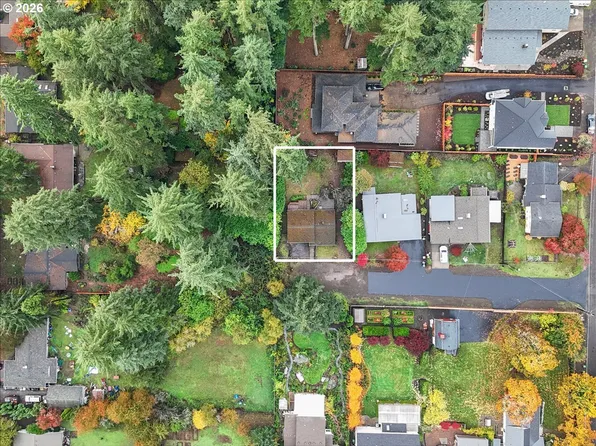5822 SW Rockwood Ct, Lake Oswego, OR 97035