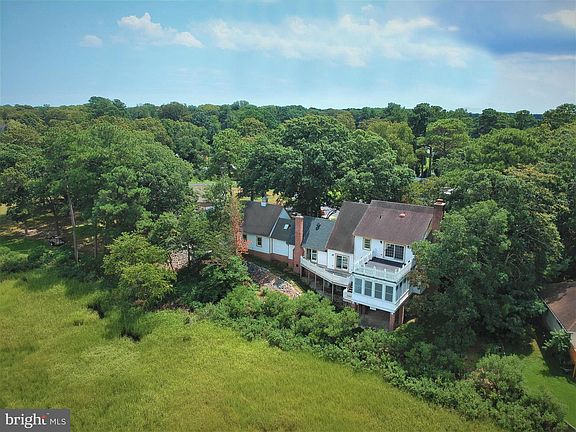 2nd image of 32187 Linn Woods Ln #11