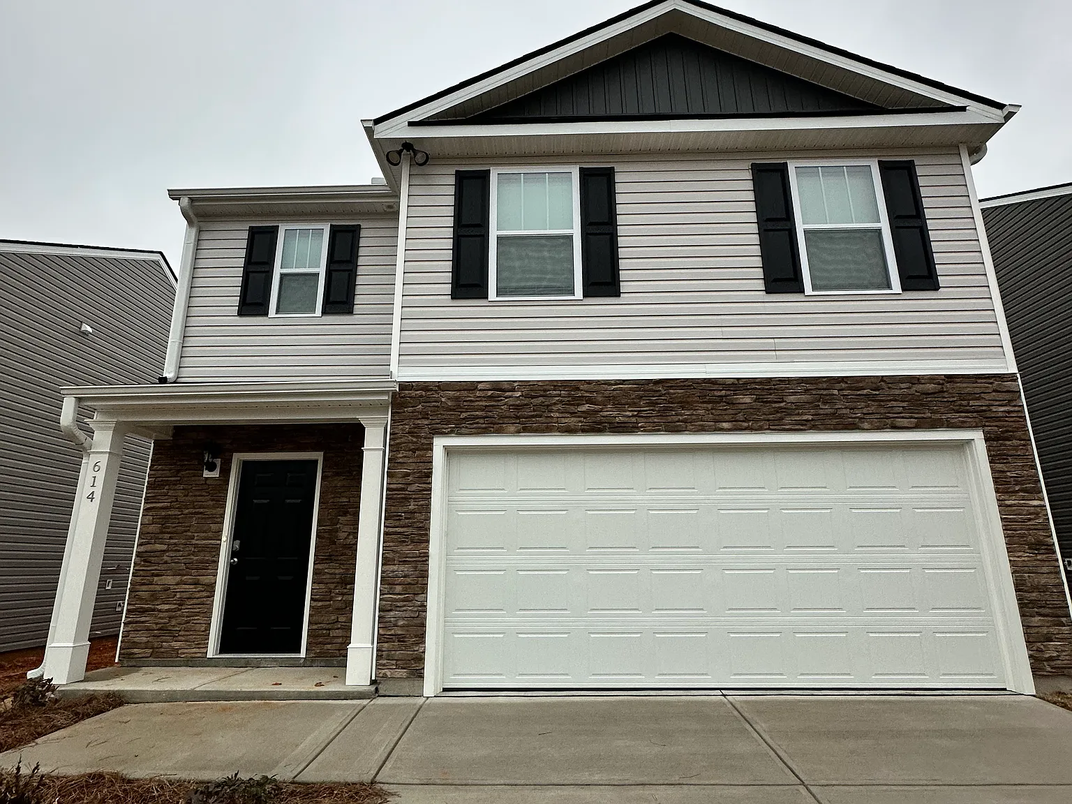 5 bed, 2368 sqft, $2,299 — Photo 1