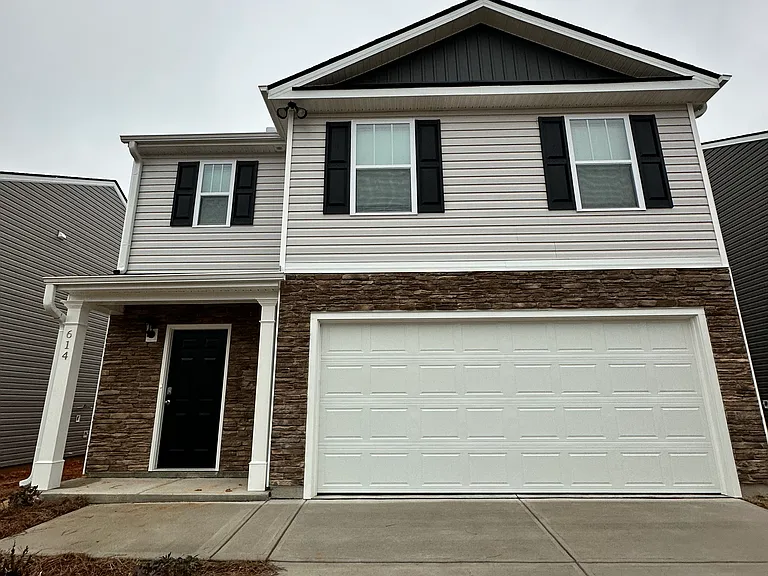 614 Evaleigh St — Photo 1
