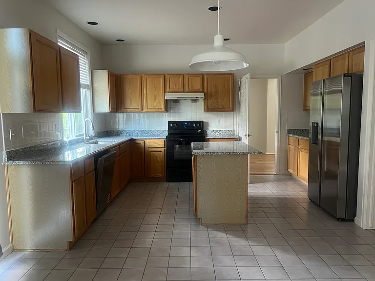 Orchard Creek Ln — Photo 2