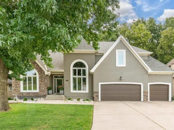 5416 NE Northgate Xing, Lees Summit, MO 64064